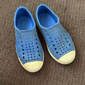 Native Kids Slip-On Water Shoes in Blue with Cream Toe